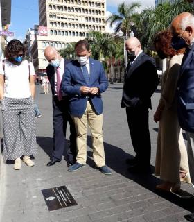 4 placas recuerdan desde hoy las históricas sedes del CD Tenerife en Santa Cruz de Tenerife · foto 1