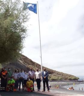 Tacoronte: la playa de la Arena cumple su mayoría de edad en calidad y servicios al lucir su decimoctava Bandera Azul · foto 2