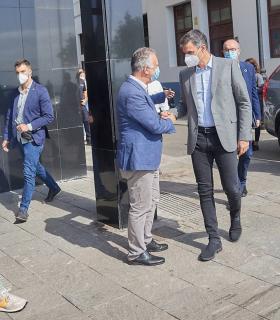 Torres subraya que el Gobierno de Canarias ya ha destinado 40 millones de euros a atender la emergencia por el volcán de La Palma · foto 1