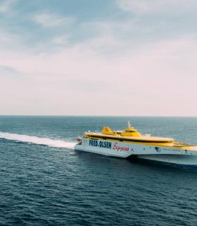 Fred. Olsen Express recibe en Filipinas su nuevo trimarán, que partirá hacia Canarias en los próximos días · foto 2