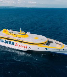 Fred. Olsen Express recibe en Filipinas su nuevo trimarán, que partirá hacia Canarias en los próximos días · foto 5