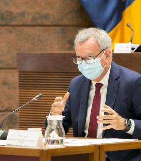 El consejero Sebastián Franquis presenta un presupuesto de 504,5 millones de euros para hacer de Canarias una comunidad más productiva, más competitiva y más sostenible · foto 1