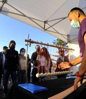 La XVIII Feria de la Ciencia y el VII el Paseo Canino, animaron este domingo el centro de La Orotava · foto 12