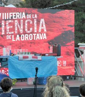 La XVIII Feria de la Ciencia y el VII el Paseo Canino, animaron este domingo el centro de La Orotava · foto 22