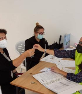 El Gobierno de Canarias entrega a 12 familias que perdieron sus hogares las llaves de sus viviendas en Tazacorte · foto 2