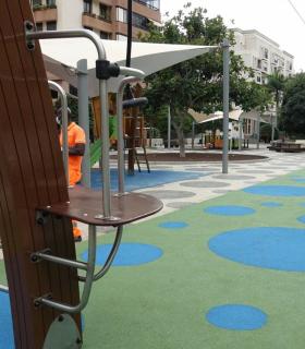 Santa Cruz de Tenerife: una gran tirolina, nuevo atractivo de ocio en la plaza de Residencial Anaga · foto 2