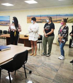 Reconocimiento del Ayuntamiento de Antigua al equipo femenino de Padel Fran y Chemi · foto 1