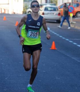 Dmitrijs Serjogins y Sandra Grosberga vencen en la Media Maratón Ciudad de Tacoronte · foto 1