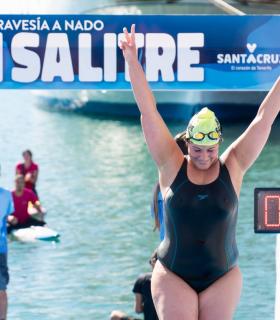 Santa Cruz de Tenerife: éxito de participación y organización en la novedosa travesía a nado “San Salitre” · foto 2
