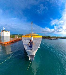 Fred. Olsen estrena un reportaje de César Sar sobre la travesía del ‘Bañaderos Express’ desde Filipinas a Canarias · foto 2