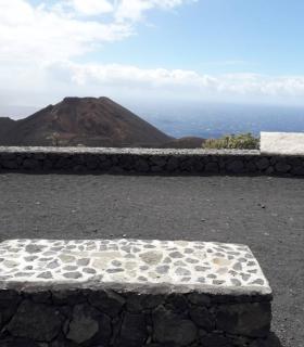 El Cabildo de La Palma habilita un nuevo mirador hacia el Volcán Teneguía · foto 1