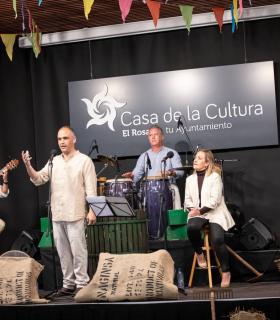 El Rosario: la 7ª Noche de las Tradiciones, un espectáculo irrepetible a fuerza de improvisación. · foto 1