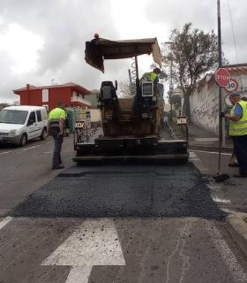 El proyecto de asfaltado de Las Toscas es la antesala de un inmediato plan de mejora de 92 calles y sus aceras · foto 3