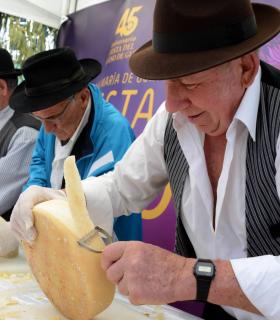 Santa María de Guía: la Fiesta del Queso de Montaña Alta volvió a celebrarse tras dos años, en su 45 aniversario, con miles de visitantes de toda Gran Canaria · foto 1