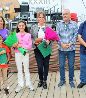 Antigua: doña Agustina Armas Acosta recibe en un emotivo acto el Premio Insular de Artesanía 2022 · foto 7