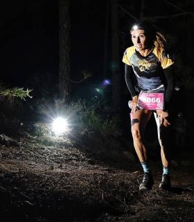 Raúl Díaz y Carmen Ortega ganan la carrera vertical nocturna de la Tenerife Bluetrail 2022 · foto 2