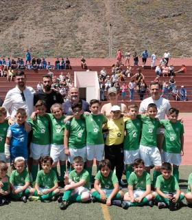 El Rosario: jornada de convivencia en La Gomera para cerrar la primera temporada de la Escuela Municipal de Fútbol · foto 2