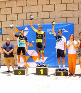 El corredor local Daniel Hernández Évora, ganador de la VIII Marcha Cicloturista de Santiago del Teide · foto 3