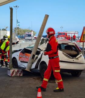 Bomberos de Tenerife, mejor equipo de Canarias en el Encuentro Nacional de Rescate en Accidentes de Tráfico · foto 1
