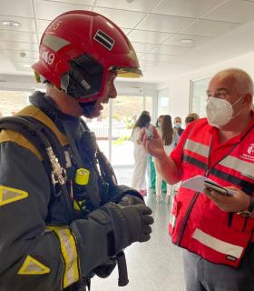 Bomberos de Tenerife participa en el simulacro de un incendio en el Hospital del Sur · foto 3