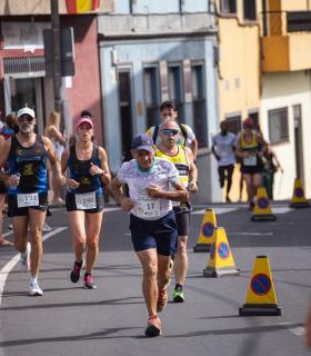 Jairo Paule y Patricia Domínguez ganan la VIII Carrera popular de La Esperanza · foto 5