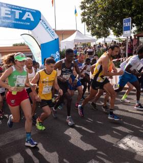 Jairo Paule y Patricia Domínguez ganan la VIII Carrera popular de La Esperanza · foto 3