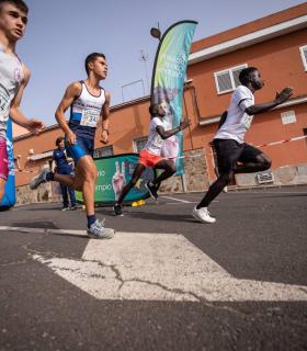 Jairo Paule y Patricia Domínguez ganan la VIII Carrera popular de La Esperanza · foto 7