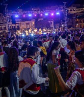 Candelaria: más de 4.000 personas se citan en el Baile de Magos y Pescadores · foto 5