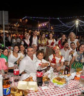 Candelaria: más de 4.000 personas se citan en el Baile de Magos y Pescadores · foto 2
