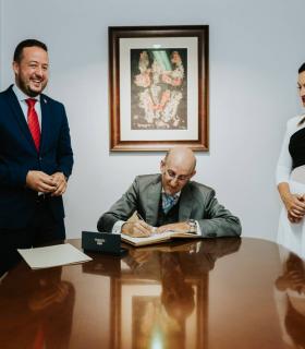 La lectura del pregón da el pistoletazo de salida a las esperadas fiestas de La Victoria · foto 2