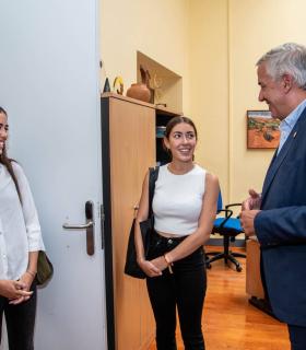 ULPGC: El Rector recibe a Paula e Isabel Laiseca, alumnas de la ULPGC y campeonas del mundo de la clase 29er de regata · foto 5