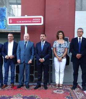 Santa Cruz de Tenerife reconoce al CD Tenerife con una calle con motivo del centenario de su fundación · foto 2
