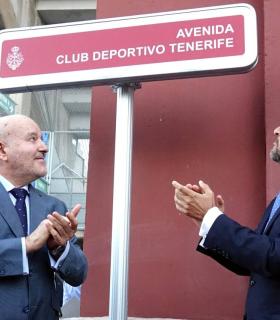 Santa Cruz de Tenerife reconoce al CD Tenerife con una calle con motivo del centenario de su fundación · foto 1