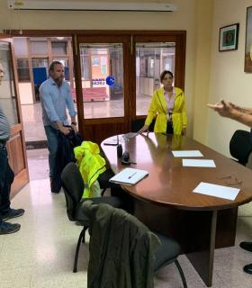 Las lluvias en Telde ocasionan el hundimiento de una calle en La Higuera Canaria, fuertes escorrentías que llegan a las playas y cortes de luz · foto 7