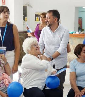 Santa Cruz de Tenerife celebra con 500 mayores de todos los distritos el Día Internacional de las Personas de Edad · foto 2