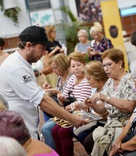 Arona: el Mercado del Agricultor estrena punto de venta de pescado en el V aniversario de su apertura en Valle San Lorenzo · foto 2