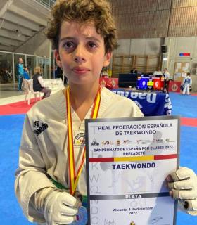 El alcalde y el concejal de Deportes, reciben al sanmiguelero Alejandro Parra, subcampeón de España de Taekwondo · foto 1
