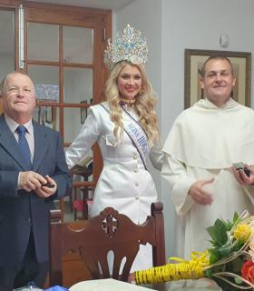 Fotos: Visita de la Reina del Hogar Canario Venezolano a la Basílica · foto 1