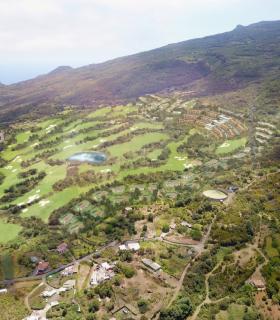 El Cabildo trabaja en la aprobación del  primer Ecoresort de La Palma. · foto 1