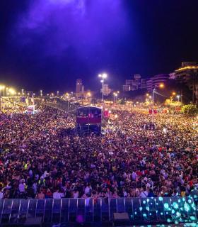 Santa Cruz vive su primer fin de semana de Carnaval con la asistencia de 350.000 personas · foto 5