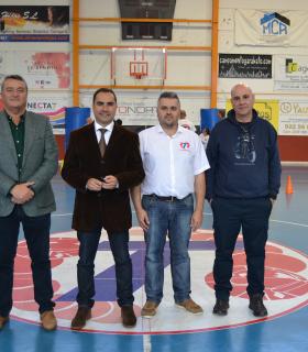 El municipio pone en marcha una nueva división de deporte inclusivo a través del CB Tacoronte y el centro Naranjos de Luz · foto 1