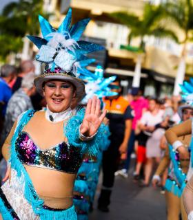 El Encuentro de Murgas de Tenerife hace vibrar el recinto del Carnaval Internacional de Los Cristianos 2023 · foto 12