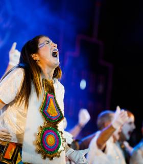 El Encuentro de Murgas de Tenerife hace vibrar el recinto del Carnaval Internacional de Los Cristianos 2023 · foto 3