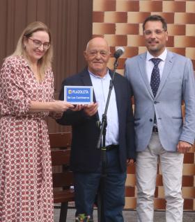 La rotulación Plazoleta de Los Cochineros completa junto a su escultura el homenaje realejero al singular oficio · foto 1