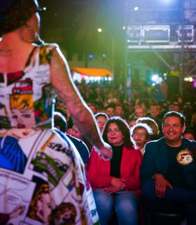 La Gala Transgresora de Los Cristianos llena de color y plataformas la noche del Carnaval · foto 7