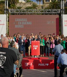 Ángel Víctor Torres sobre Pedro Martín: "Hay que elegir entre la propaganda o su trabajo, rigor y responsabilidad" · foto 14