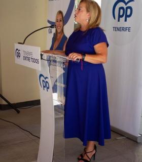 Marta Lorenzo: "Adeje necesita una alcaldesa que sepa cuidar de todos los Adejeros" · foto 1