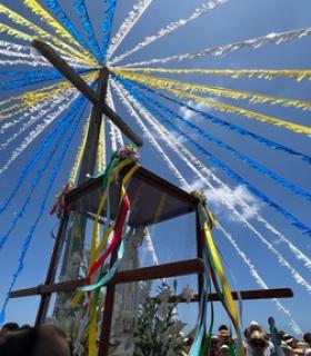 Miles de aroneros y visitantes arropan a la imagen de la Virgen de Fátima en la tradicional Romería de Valle San Lorenzo · foto 6