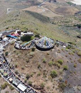Miles de aroneros y visitantes arropan a la imagen de la Virgen de Fátima en la tradicional Romería de Valle San Lorenzo · foto 5