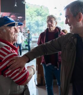Clavijo se compromete a sacar del "ostracismo al que condenó el PSOE a los mayores canarios" · foto 1